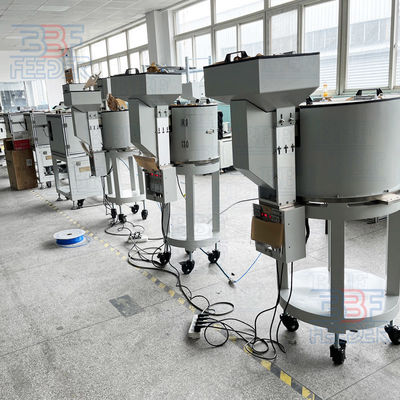 Máquina de alimentação de tabuleiro com fecho à prova de som de revestimento de PU Hopper Vibrating Feeder